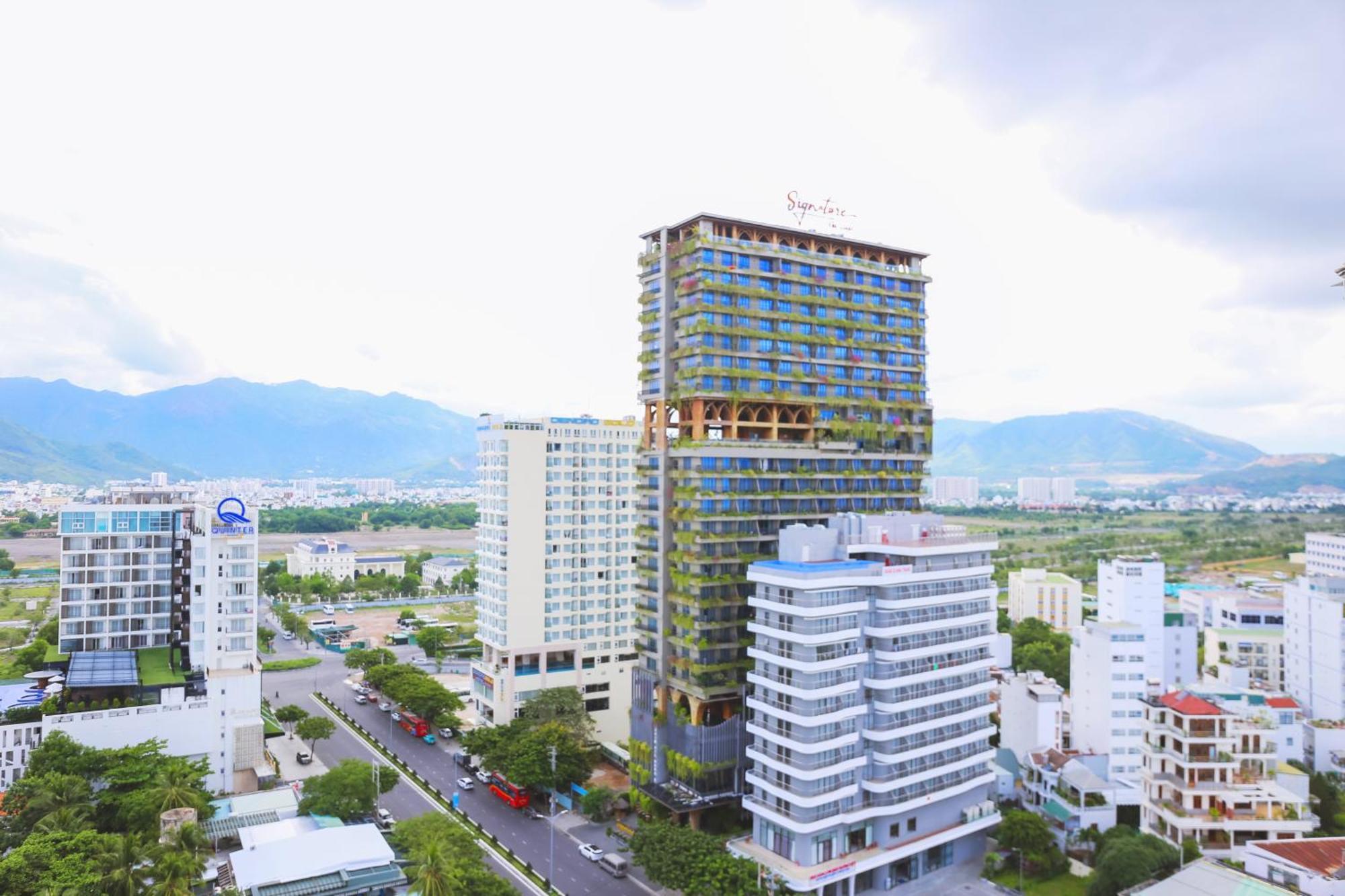 Phòng Cổ điển có 2 Giường đơn Nhìn ra Thành phố