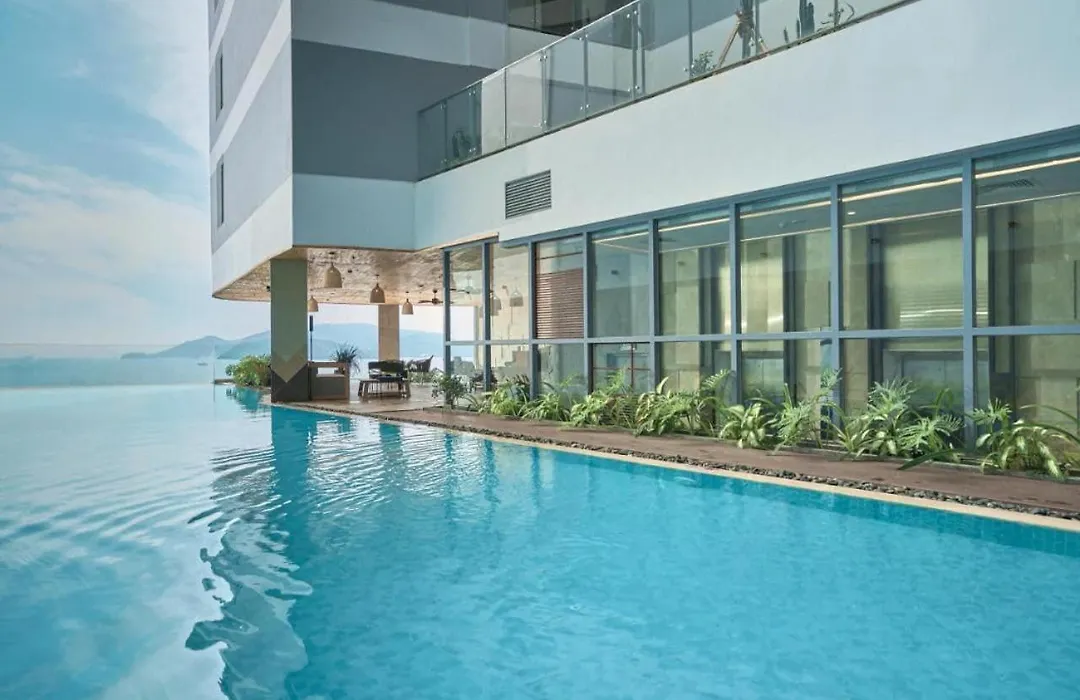 Panorama Oceanfront Suite-1