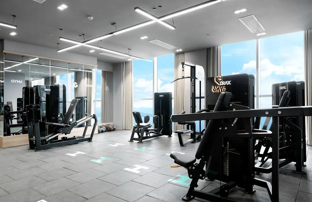 Oceanfront Suites Nha Trang-1