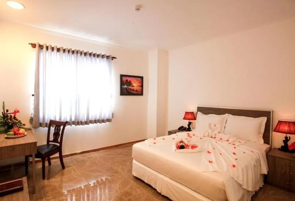 Den Long Do Hotel-1