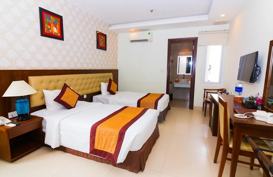 Boss Hotel-1