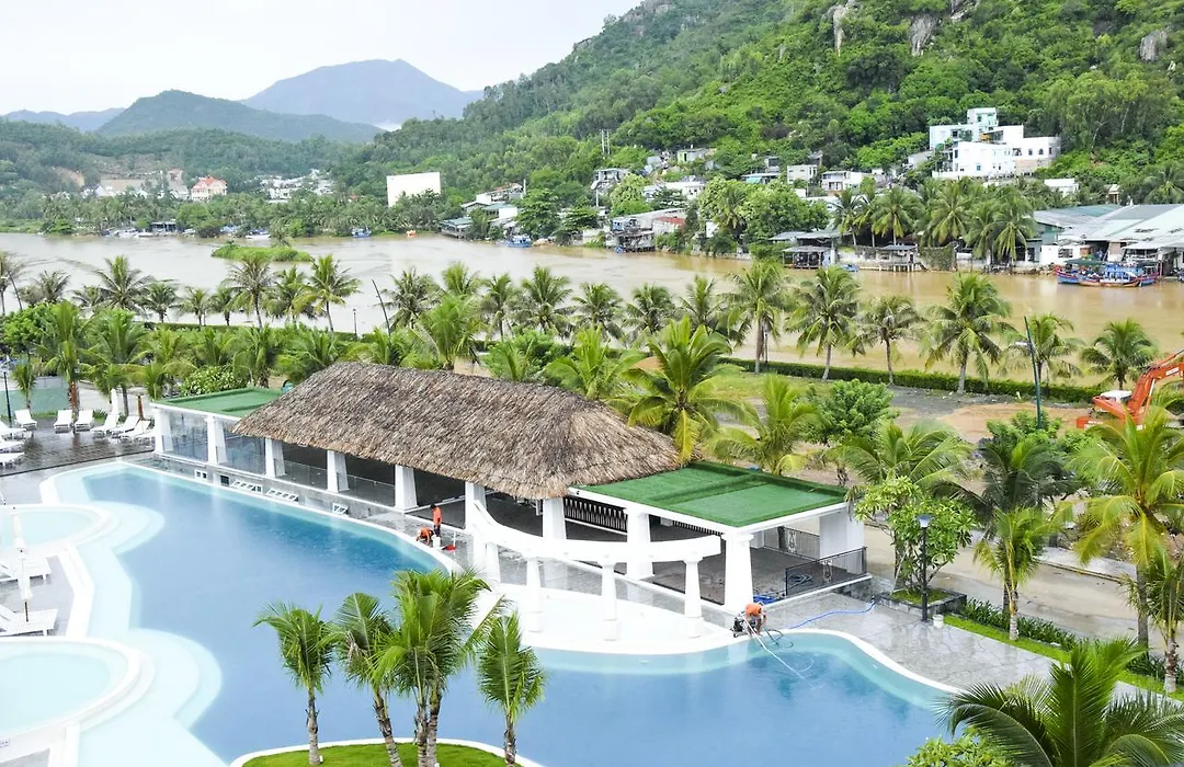 Cham Oasis Nha Trang Resort Condotel-1
