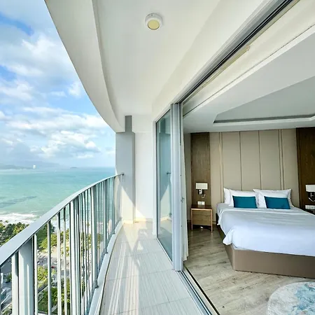 Panorama Luxury Beach Front Residences-3