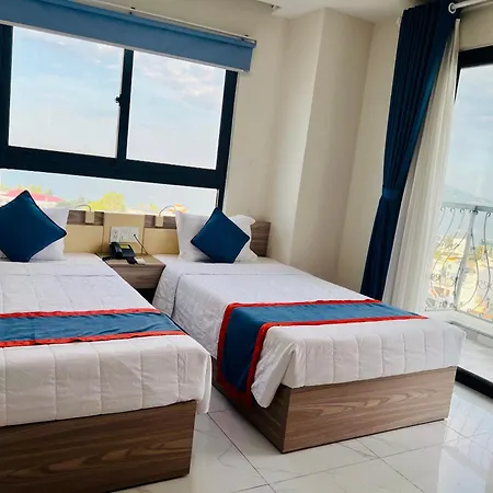 Family Hotel & The 1990S Rooftop-2