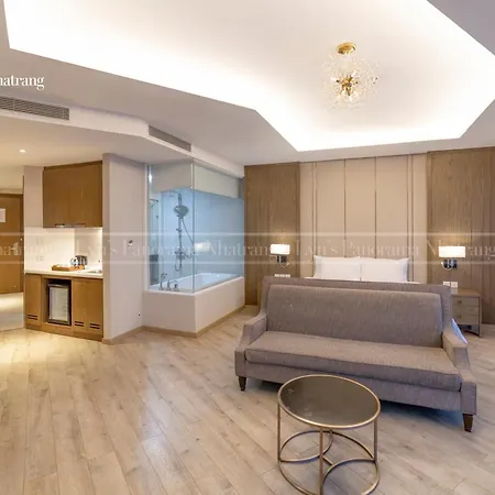 Panorama Beachfront Studio Nha Trang-2