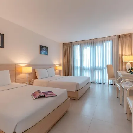 Nhi Phi Hotel-2