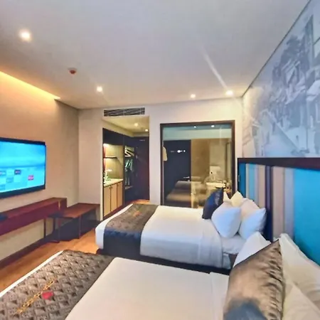 Amora Ocean Suites Beach-3