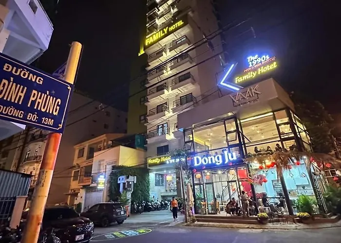 Family Hotel & The 1990S Rooftop