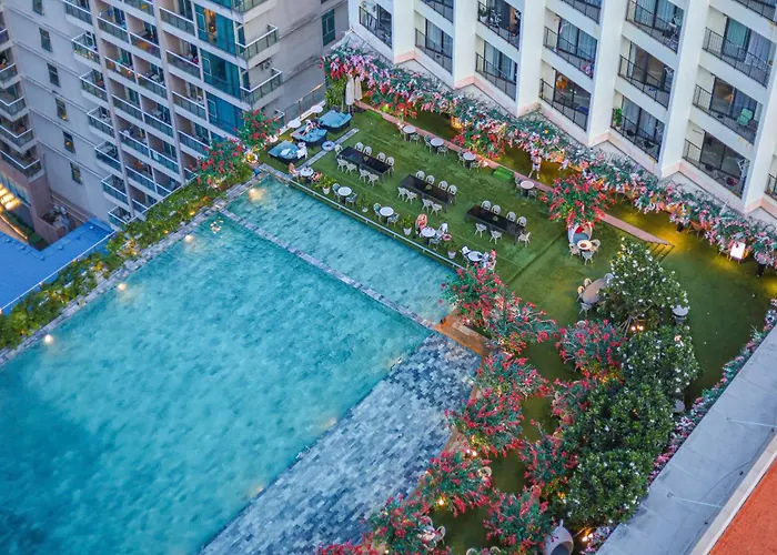 Seasky View Suites - Gold Coast Tower, Nha Trang Beach & Lotte Mall