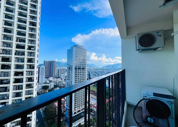 Monday Premiere Aparts - Gold Coast Tower, Lotte Mall & 5-Min-To-Beach